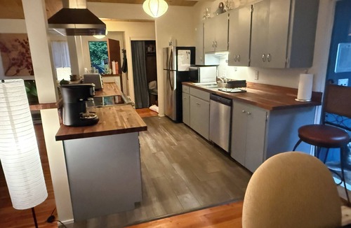 Jacoby Creek House | Humboldt Haven: Gorgeous Home for 13 w Gardens, Firepits, Forest & Bay Views