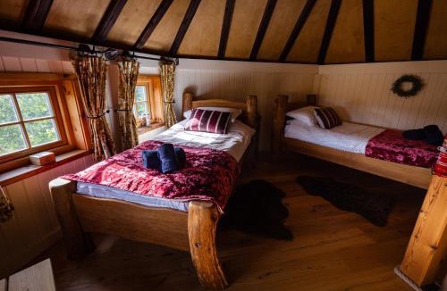 Devizes House | King Arthurs Willow