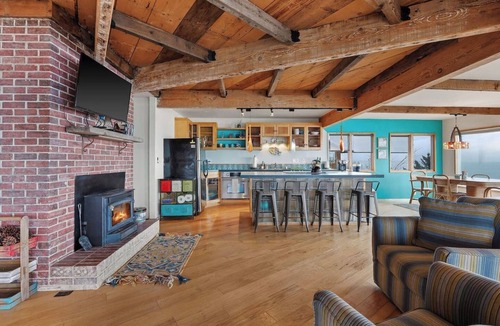 Dayton Cabin | Lakefront Retreat with Private Dock & Views