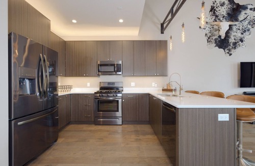 Big Sky Villa | Lone Peak Views - Minutes to Big Sky Resort!
