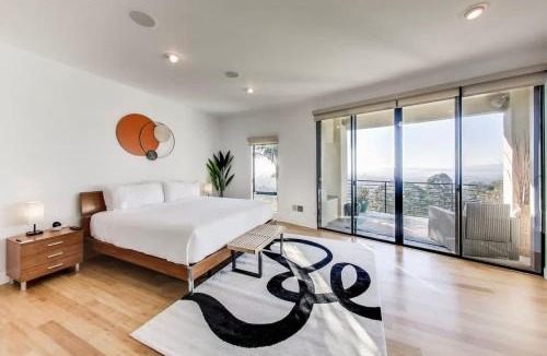 Piedmont House | Luxurious Hillside Home wAC & Gorgeous SF Views!