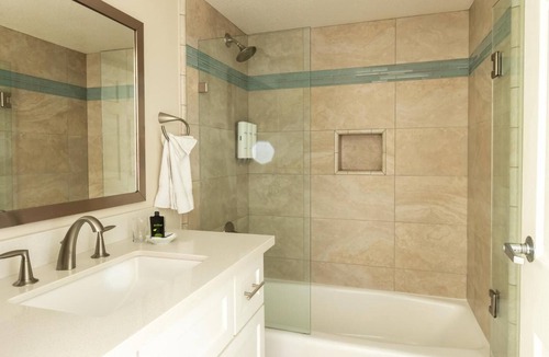 Rio del Mar Hotel | Modern Coastal Stay: Pools, Tennis & Fireplace. Minutes to Capitola Village