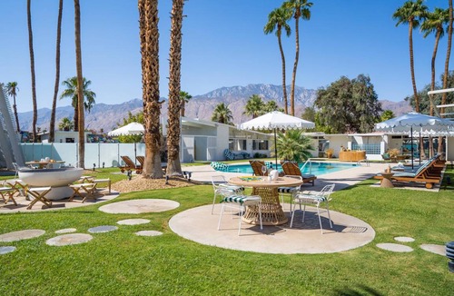 Desert Park Estates House | Monkey Tree Hotel 9 in Palm Springs