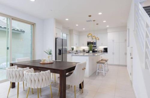 La Quinta Villa | Near Coachella and Stagecoach Palm Springs , PGA resort Villa ,Golf, community pool, gym