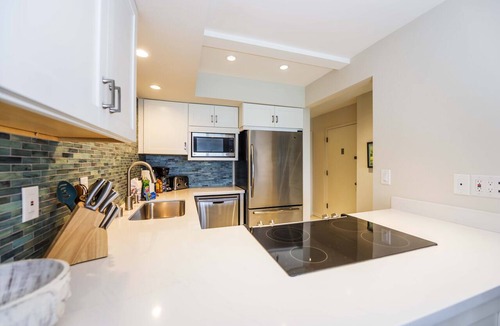 Kahana Condo | Noelani 304 – Oceanfront Luxury Retreat 3BR, 2.5BA Breathtaking Views