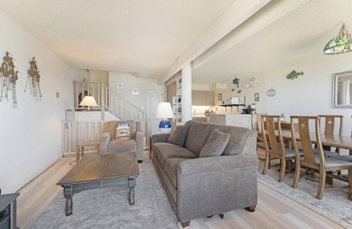 La Selva Beach House | Oceanfront Comfort at The Clam Hut