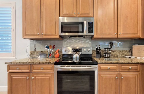 Palm Coast Condo | Oceanfront Corner Condo 421 - seconds to the surf and sand!