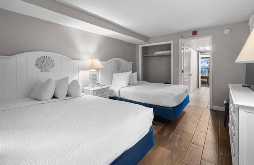 Myrtle Beach Hotel | Oceanfront Suite | Private Balcony | Myrtle Beach Views