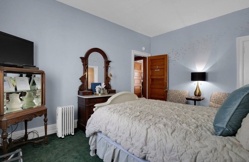 Olean Bed & Breakfast | Old Library Inn - J.R.R. Tolkien Room