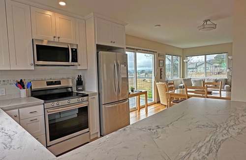 Bodega Bay House | Pacific Panorama - Cozy cottage in Sereno Del Mar, nice ocean views.