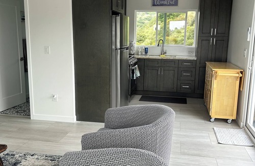 Bay Park House | Peaceful Bay Park Gem