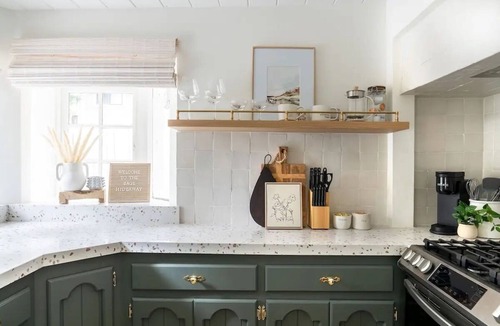 Twin Peaks Cabin | Quaint Designer 2-bedroom cabin in Lake Arrowhead