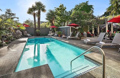 Capitol Hill House | Room 203 - Unique Accommodations in Seattle's Capitol Hill