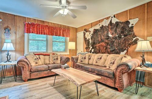 Cloudcroft House | Rustic Cloudcroft Home about 2 Mi to Ski Slopes!