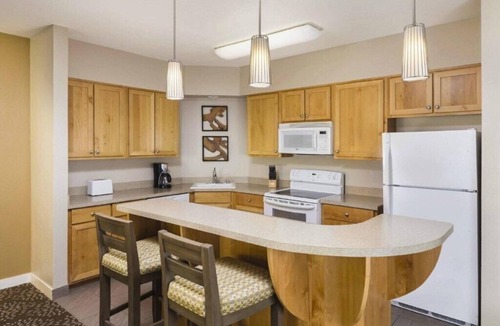 Windsor Condo | Sonoma | Wine Country Hideaway | Pool & Vineyard Views