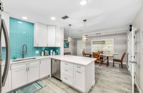 Melbourne House | Space Coast Pool Haven - King Bed - Beaches Nearby