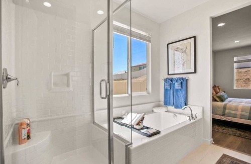 Lancaster House | Spacious Castle on Ave L12