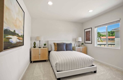 Lancaster House | Spacious Castle on Ave L12