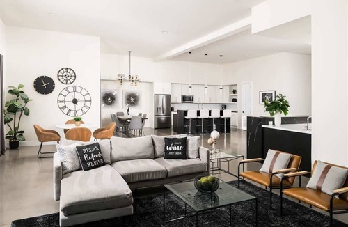 Camelback Park Estates House | Spacious & Modern Scottsdale Estate in Old Town