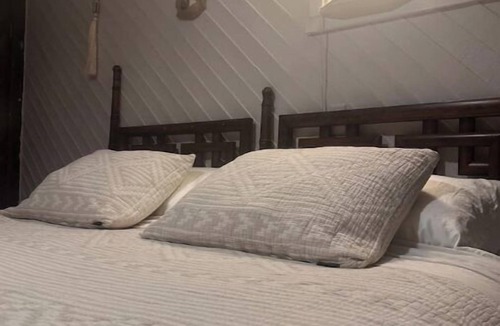 Morongo Valley Cabin | Starfire Lodge:Funky Architectural Mtn-view Escapenn