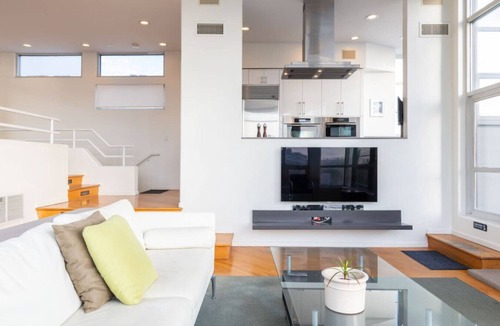 Gas Lamp Section House | Stunning Panoramic Ocean Views Penthouse