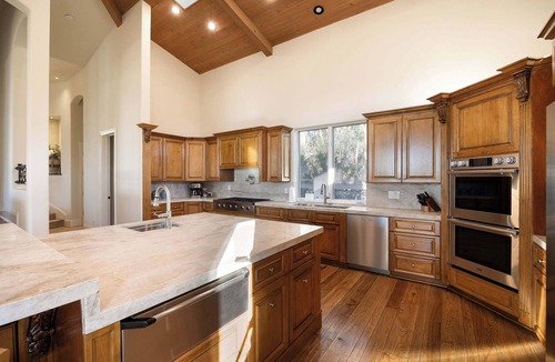 Fairbanks Ranch House | Stunning Villa w/Pool Pickleball Movie Gym Sauna!