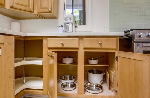 Olde Solana Beach Cottage | Table Tops Beach Cottage in Solana Beach
