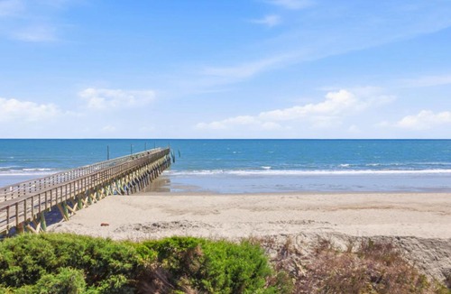 North Myrtle Beach House | Tide Time Oceanfront at Sea Cabin w Pool