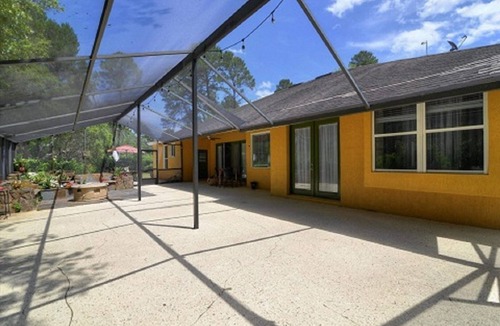 Winter Springs House | Tranquil, Spacious property within an gated Community