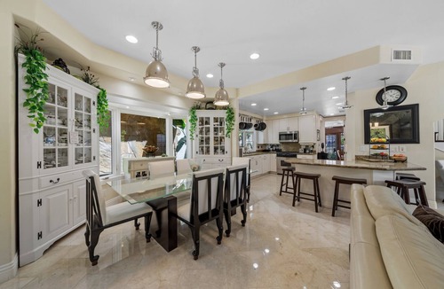Coronado House | VIEWS! LUXURY! ROOFTOP JACUZZI WITH GOLF-CART &WEEKLY MAID Tuscany on the Bay