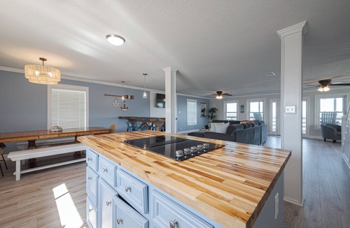San Luis House | Waterfront House with Beach Access and Beautiful Sunrises