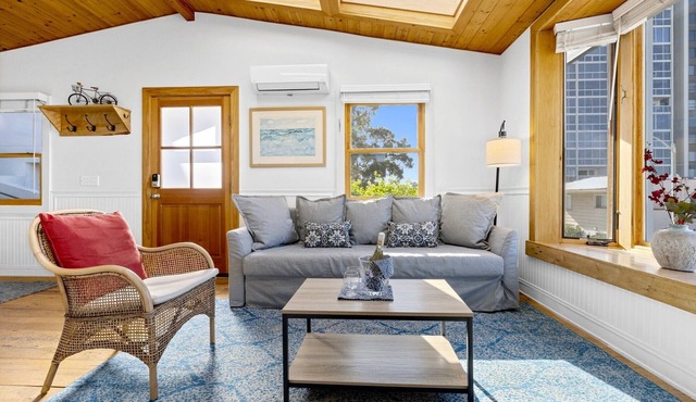 Casa de las Olas | Cozy 1BR La Jolla Getaway