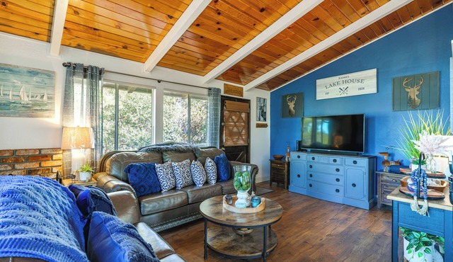 Lake Access, Fire Pit: Scenic Groveland Cottage!