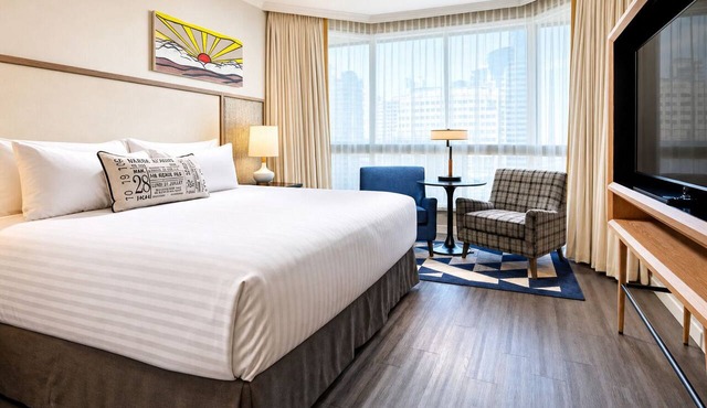 Modern King Stay Steps from Gaslamp, Bayfront & Little Italy