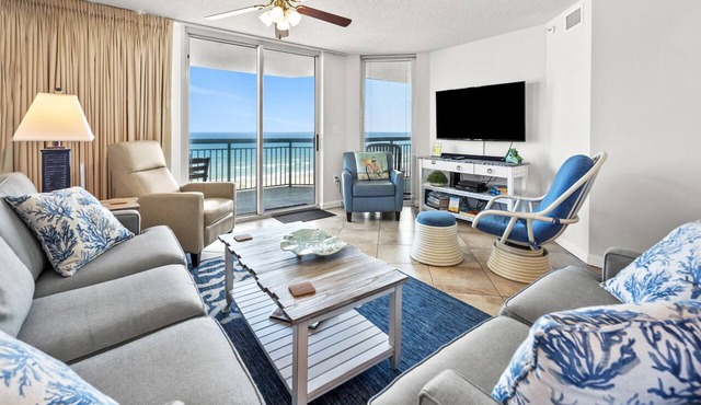 Oceanfront corner condo w/pool, lazy river, kids' pool, sundeck and plenty of fun - family ready!