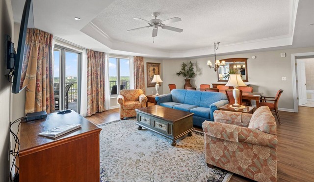 Royale Palms 1504 Elegant Oceanview w/Pool & Beach