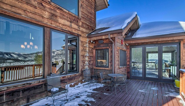 Spacious Big Sky Cabin w/Hot Tub & Grill!