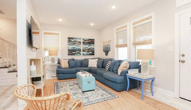 This house is a 4 bedroom(s), 2 bathrooms, located in Hampton, VA.