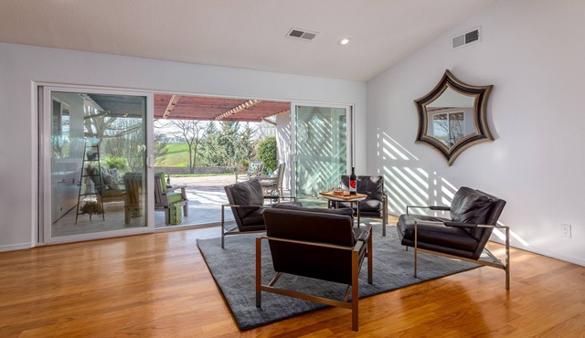 Vine View Terrace, beautiful wine country home