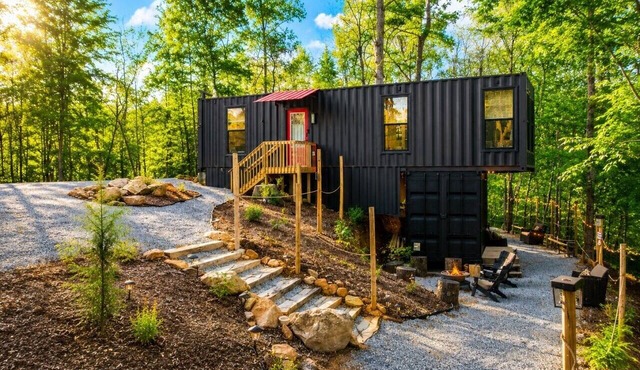 Walterfalls Lion’s Den A - Container Stay Near Lake Keowee & Private Waterfall