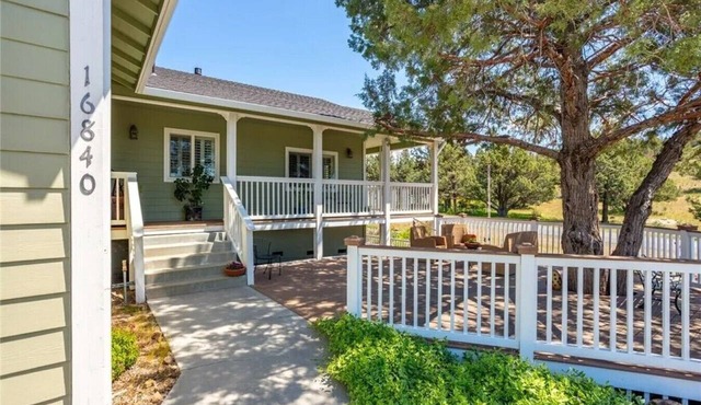 Zen Modern Sanctuary in Lake Shastina – One Block from the Lake