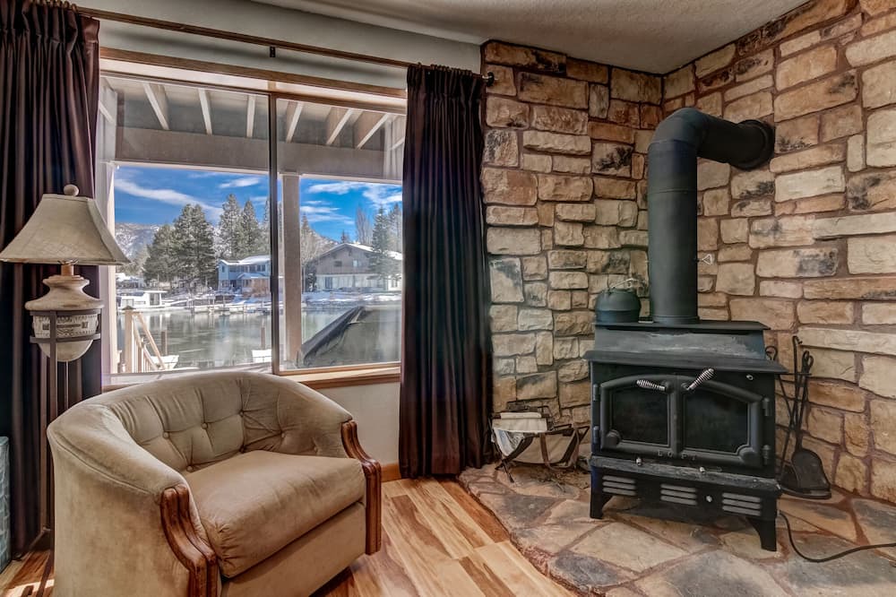 Photo of Livingroom in Tahoe Keys