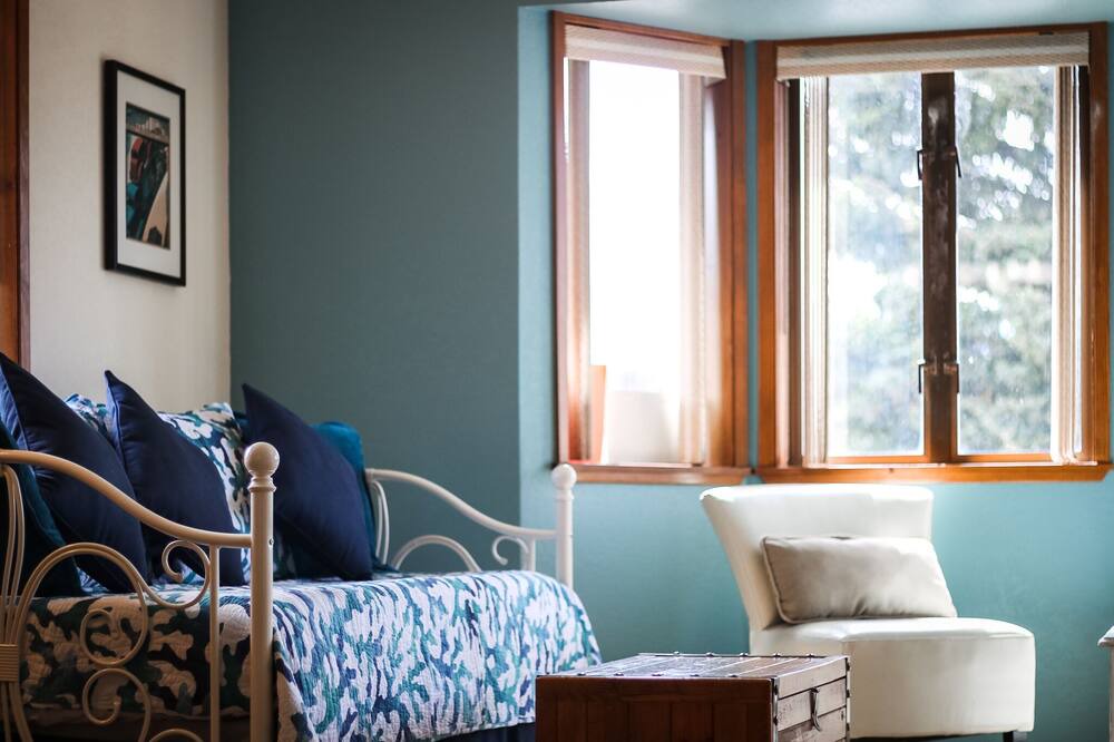 Photo of Livingroom in Tahoe Keys
