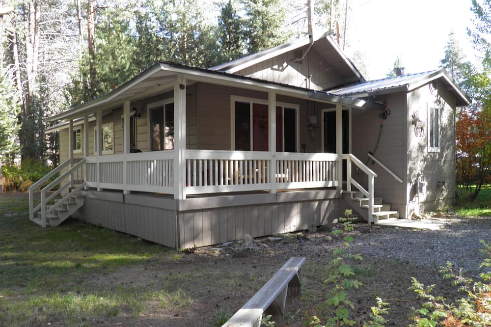 Photo of Outdoor in Black Bart
