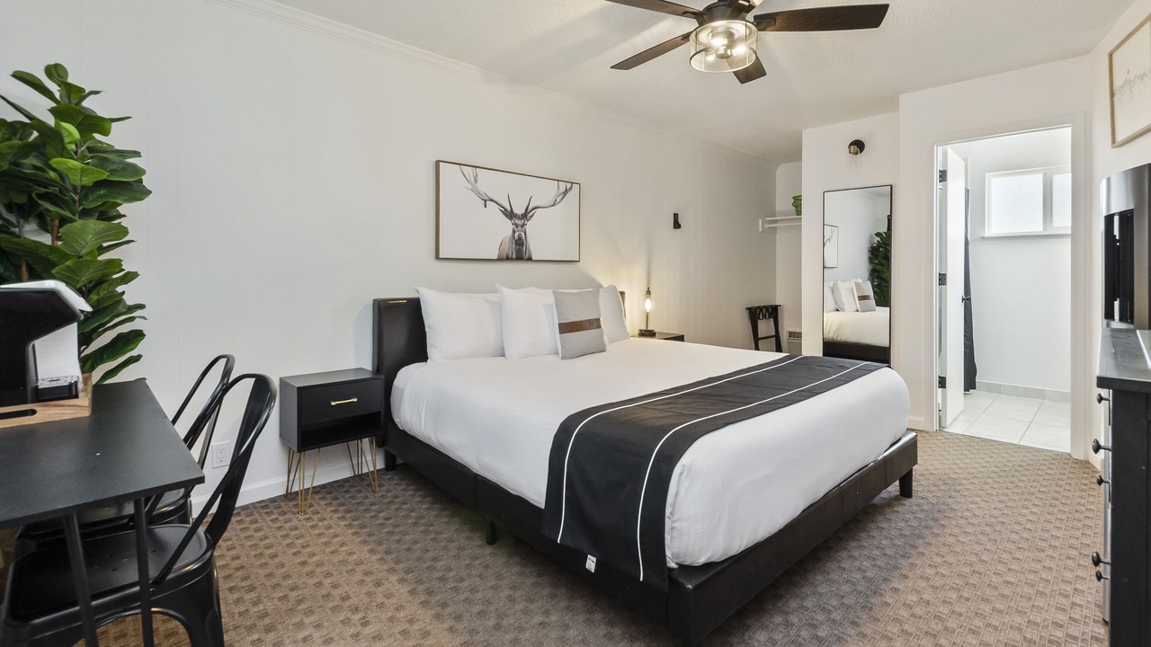 Photo of Bedroom in Lakeside Park