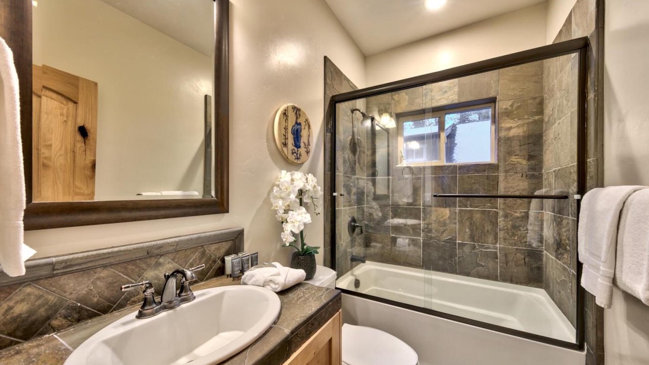 Photo of Bathroom in Pioneer Trail
