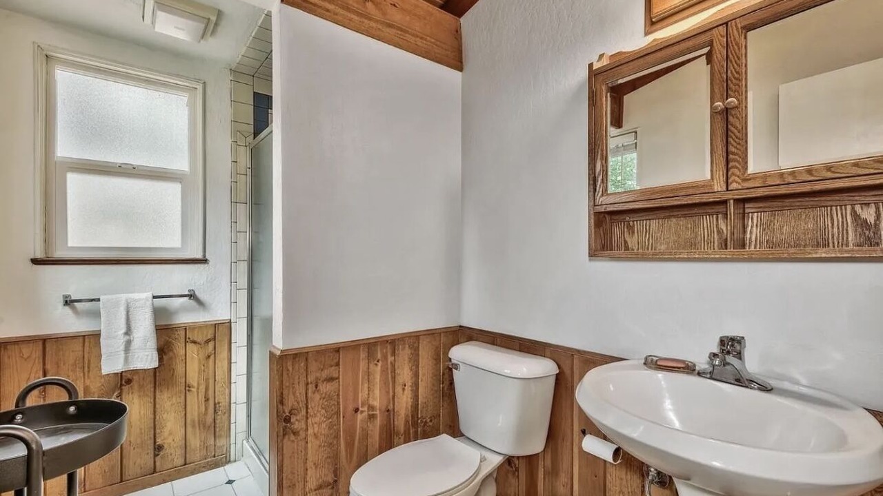 Photo of Bathroom in Pioneer Trail