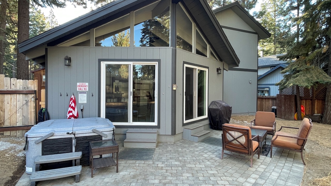 Photo of Outdoor in Pioneer Trail