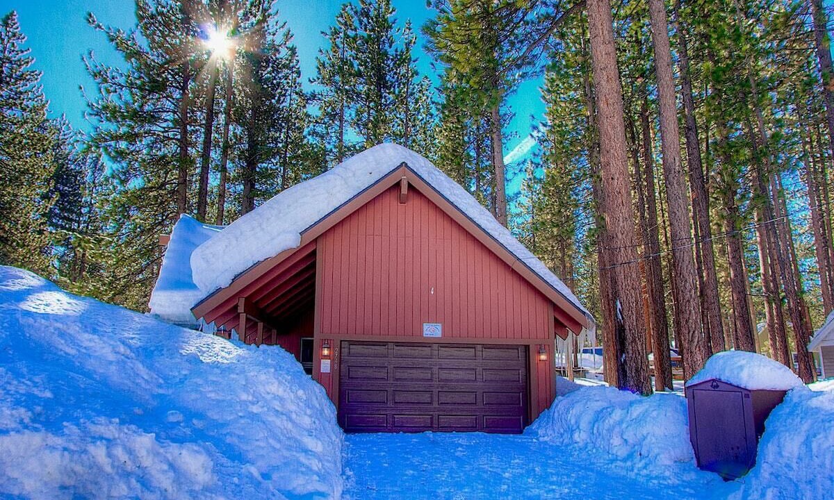 Photo of Outdoor in Black Bart