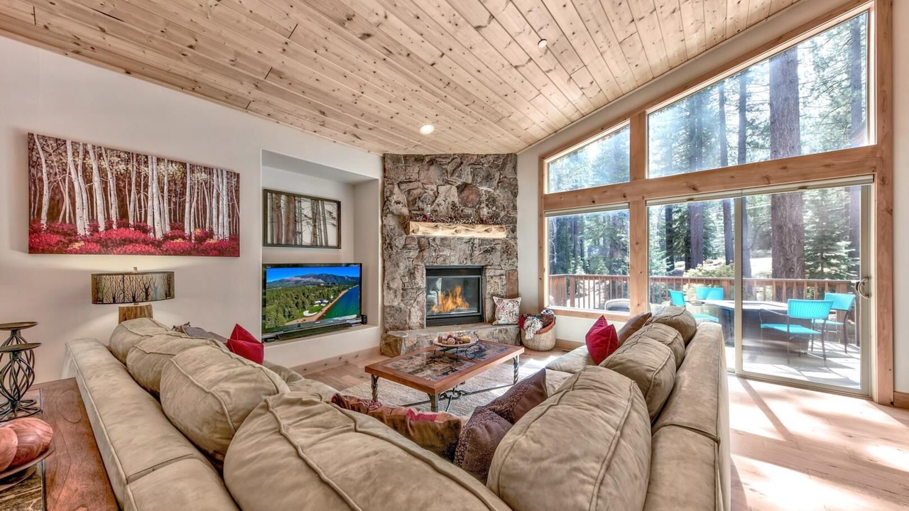 Photo of Livingroom in Tahoe Paradise